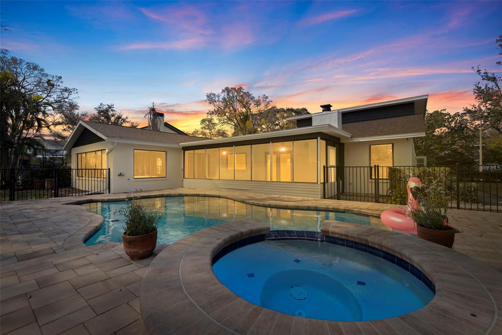 Listing photo id 39 for 8950 Baywood Park Drive