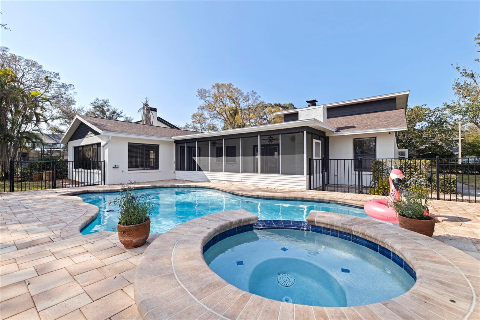 Listing photo id 40 for 8950 Baywood Park Drive