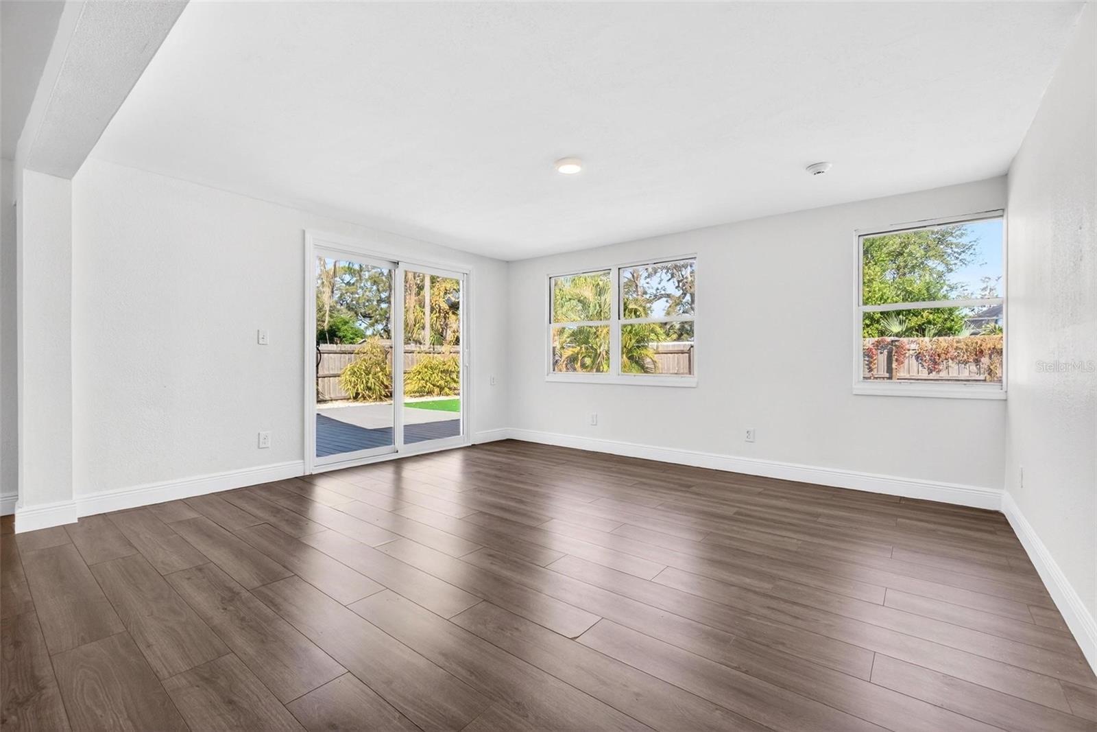 Image 12 of 42 For 2867 51st Avenue S