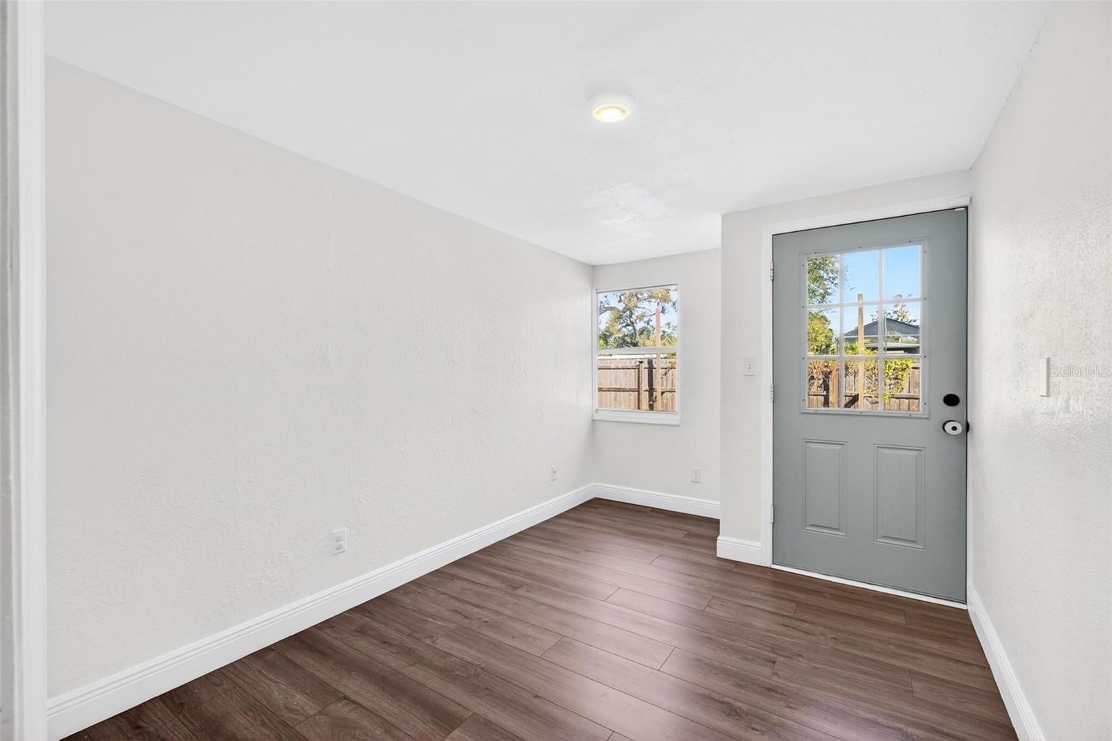 Image 14 of 42 For 2867 51st Avenue S