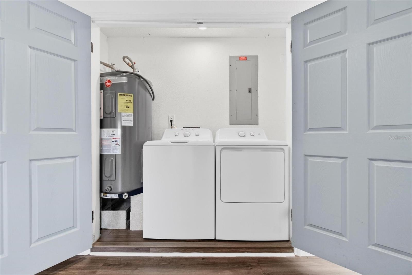 Image 18 of 42 For 2867 51st Avenue S