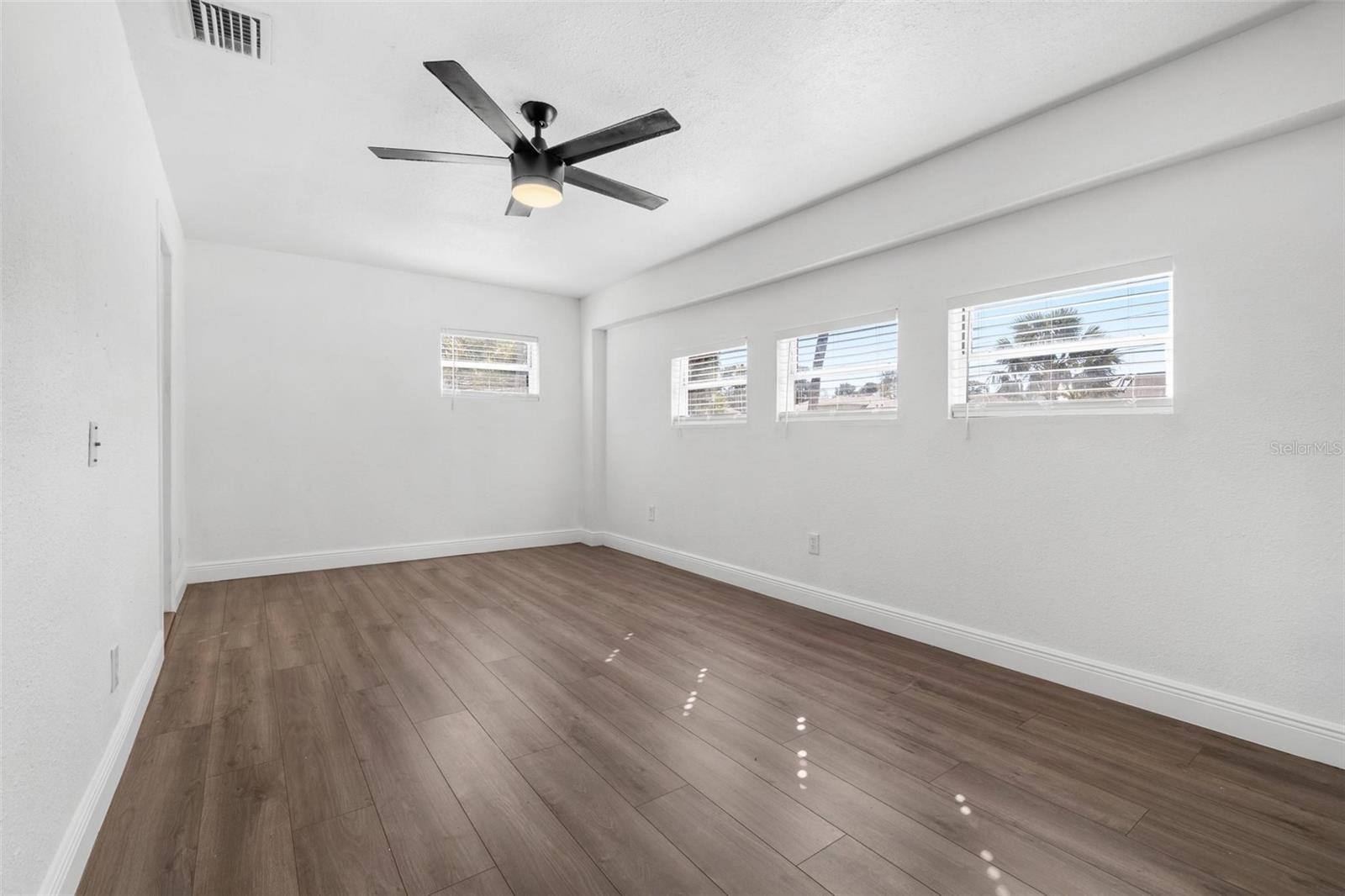 Image 22 of 42 For 2867 51st Avenue S