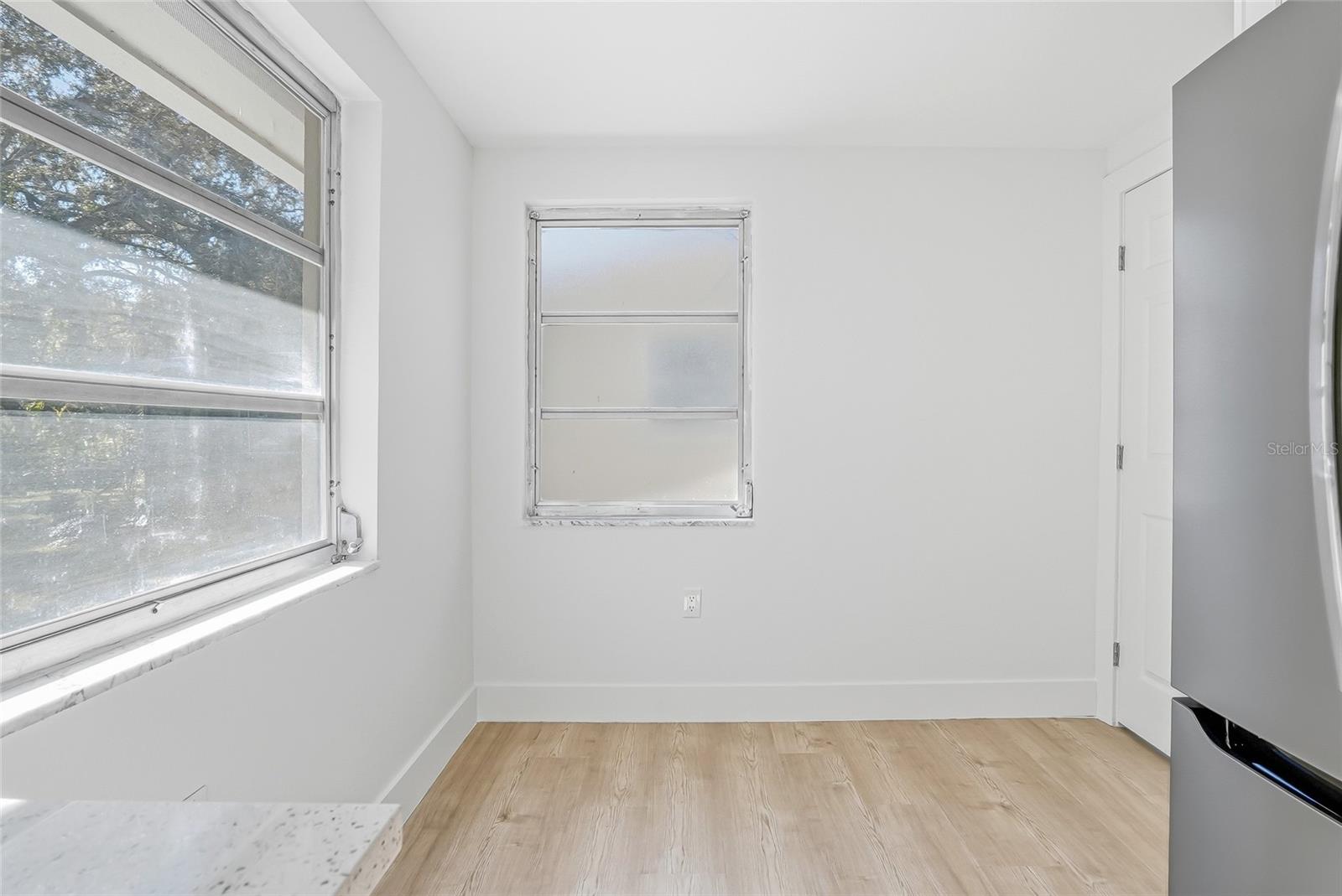 Image 16 of 46 For 4860 Shell Stream Boulevard