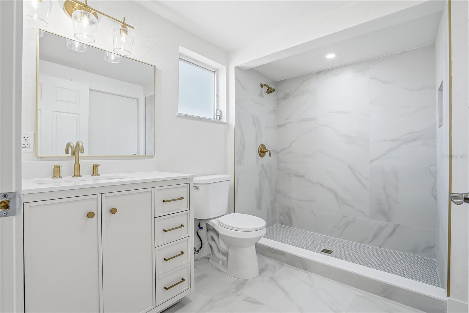 Image 21 of 46 For 4860 Shell Stream Boulevard