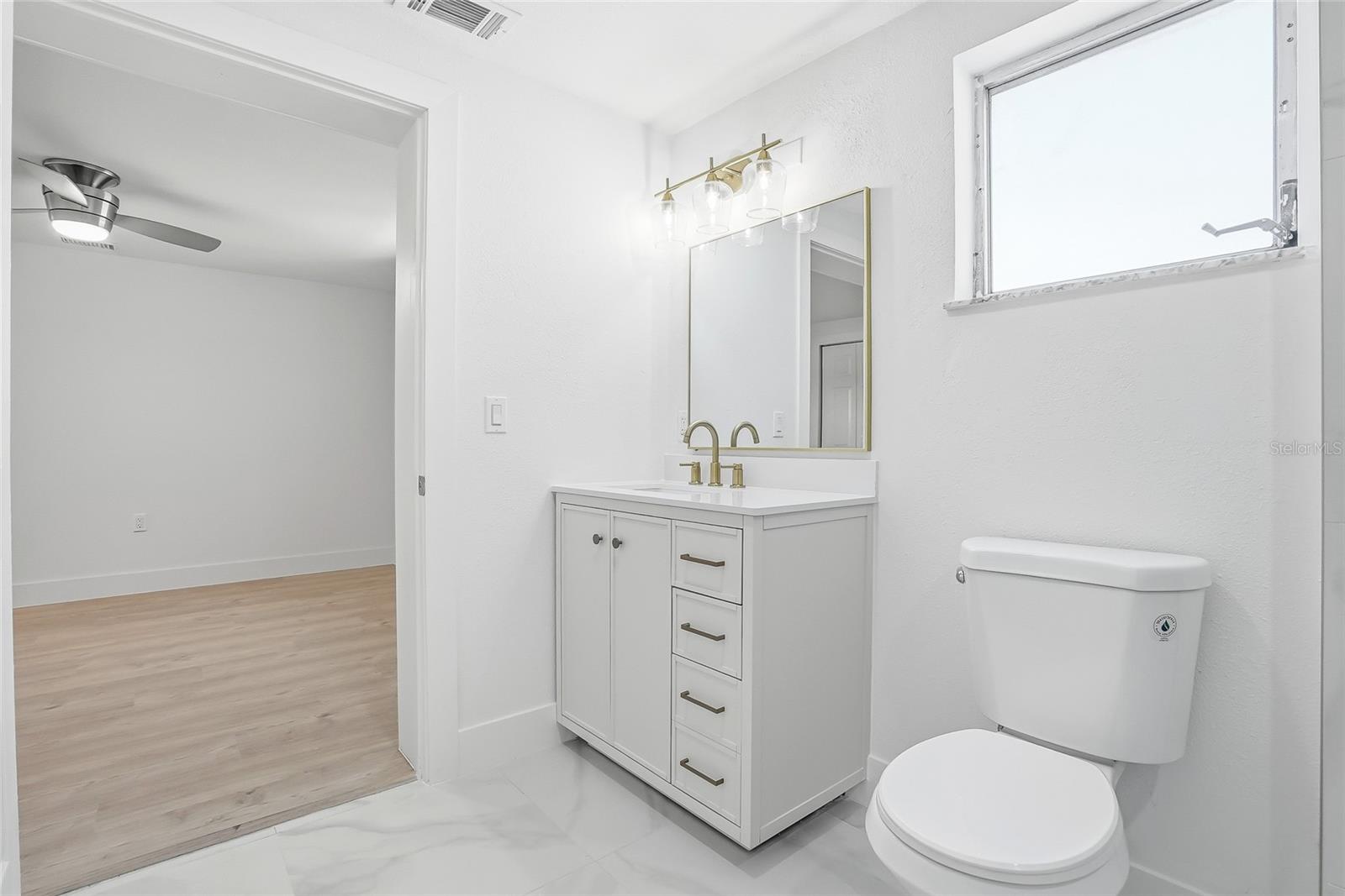 Image 23 of 46 For 4860 Shell Stream Boulevard