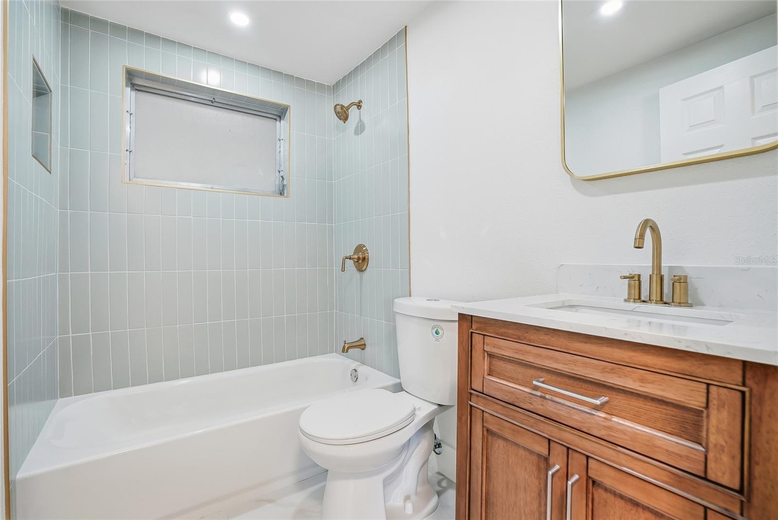 Image 26 of 46 For 4860 Shell Stream Boulevard