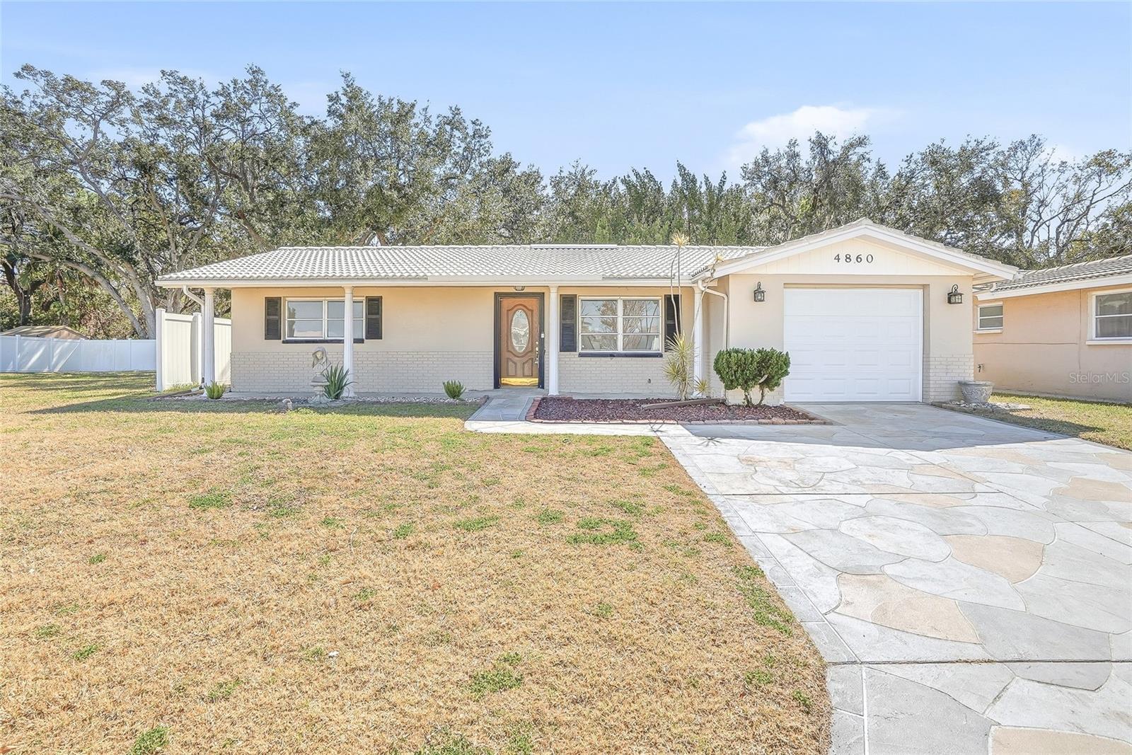 Image 42 of 46 For 4860 Shell Stream Boulevard