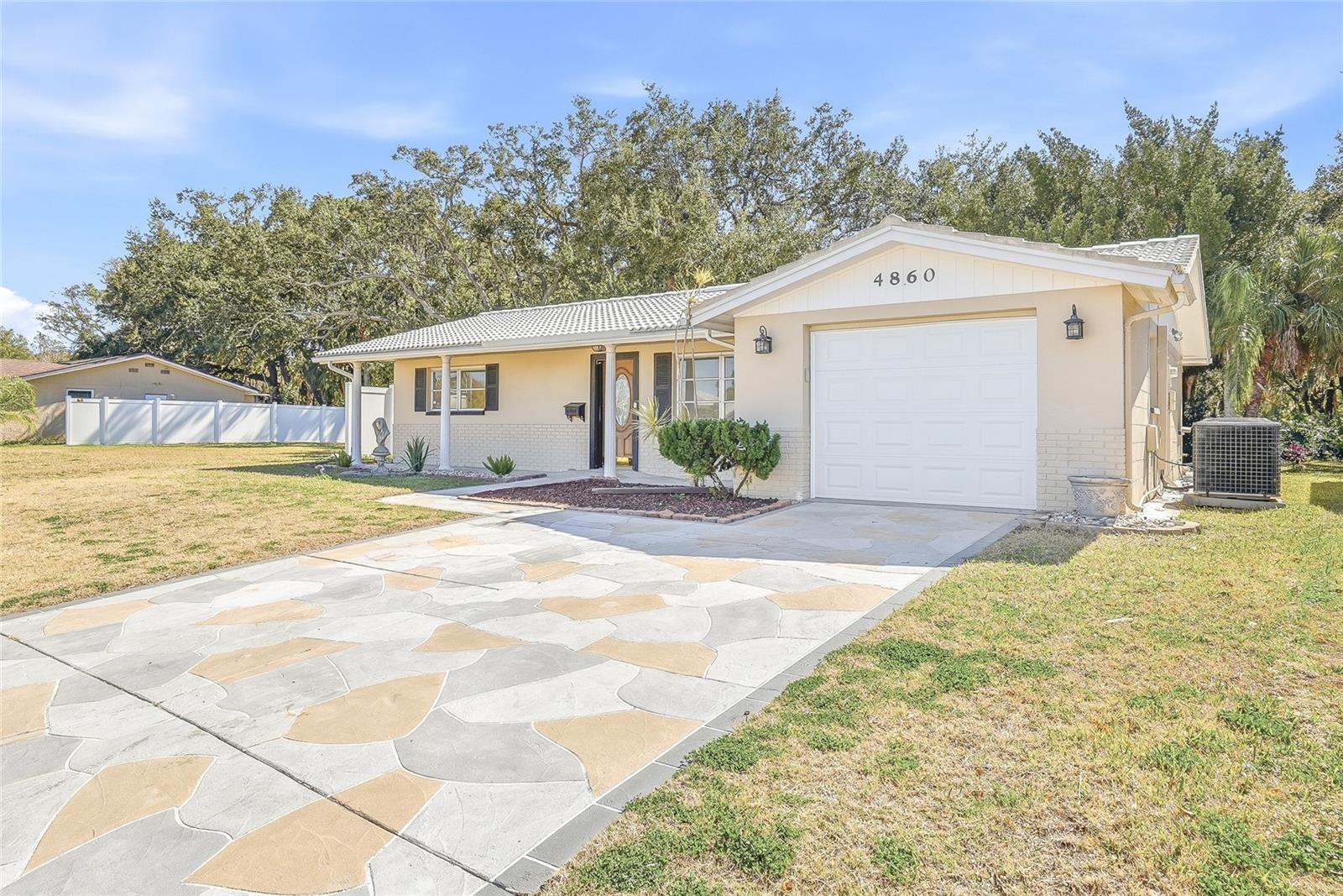 Image 43 of 46 For 4860 Shell Stream Boulevard