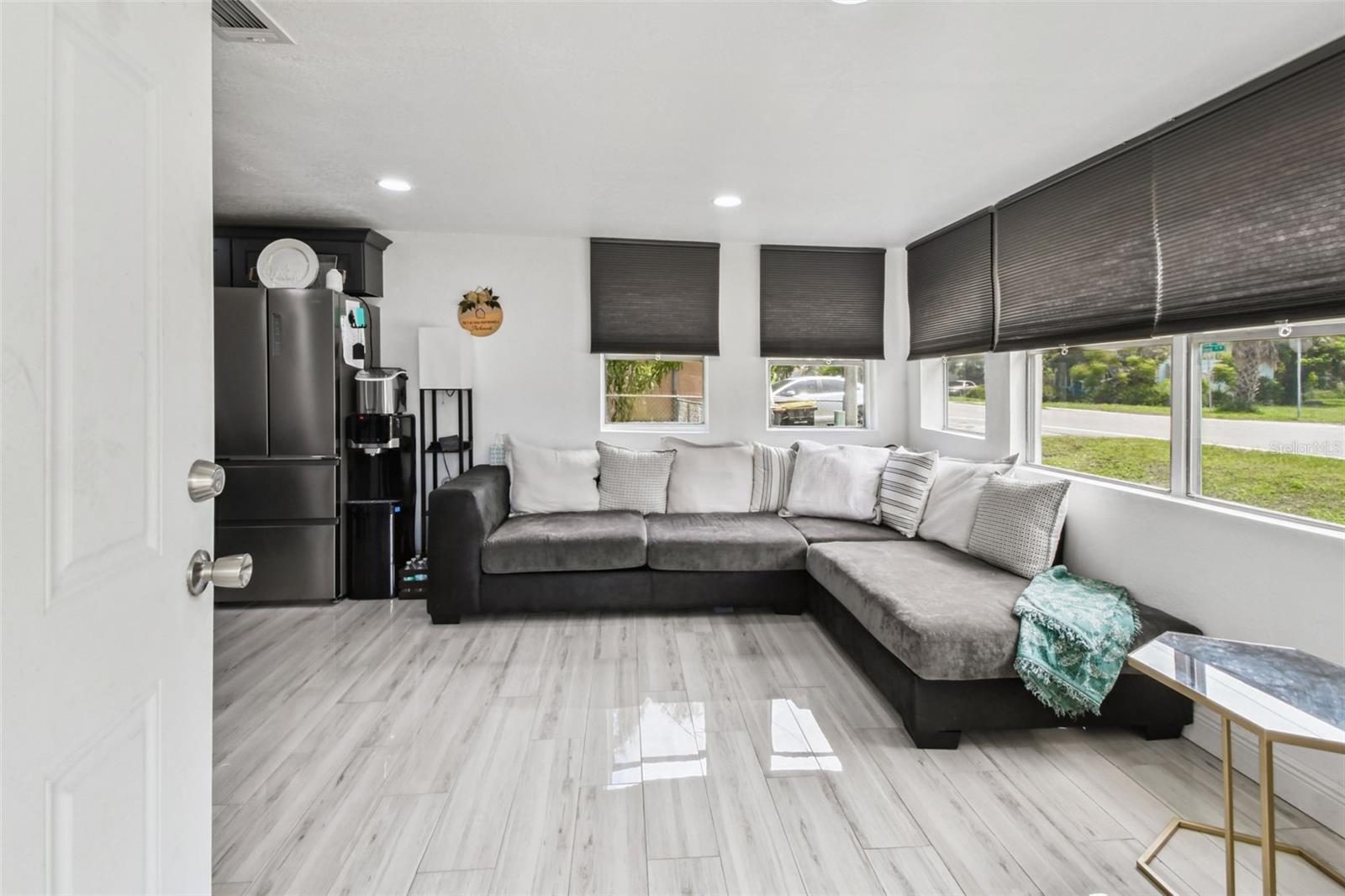 Image 2 of 21 For 1929 Highland Street