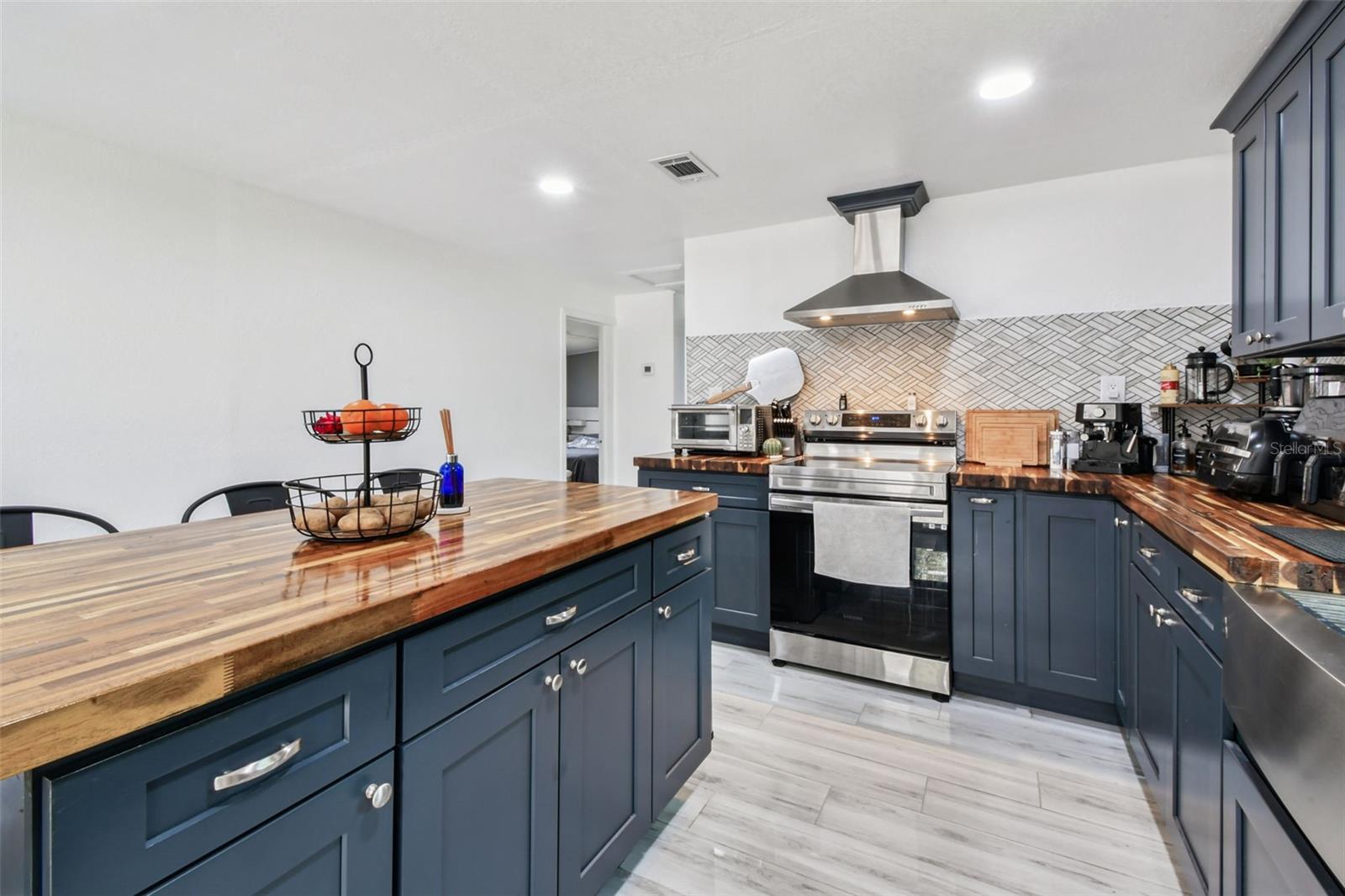 Image 7 of 21 For 1929 Highland Street