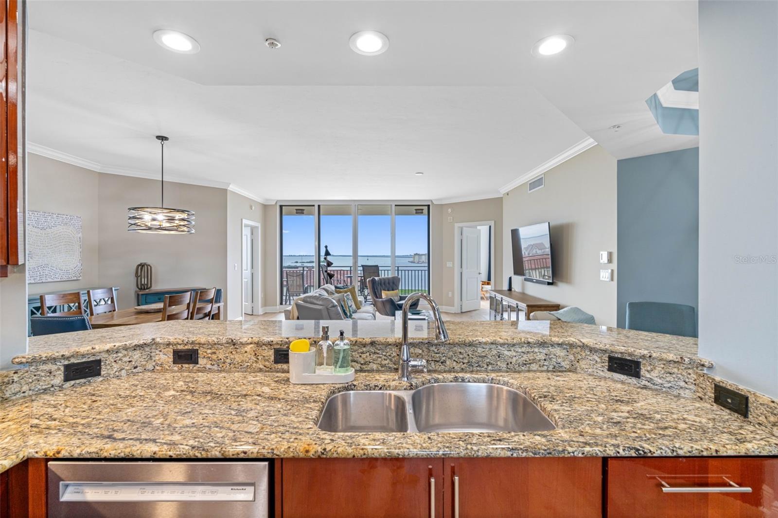 Image 24 of 85 For 5823 Bowen Daniel Drive 703