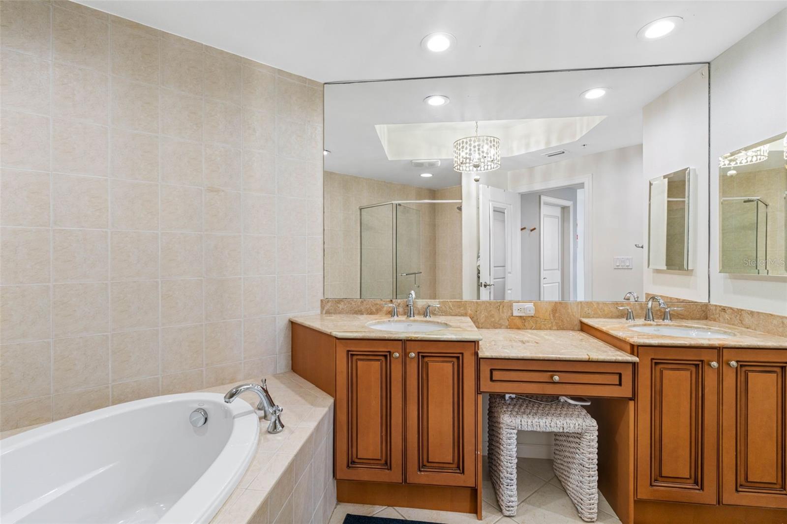 Image 34 of 85 For 5823 Bowen Daniel Drive 703