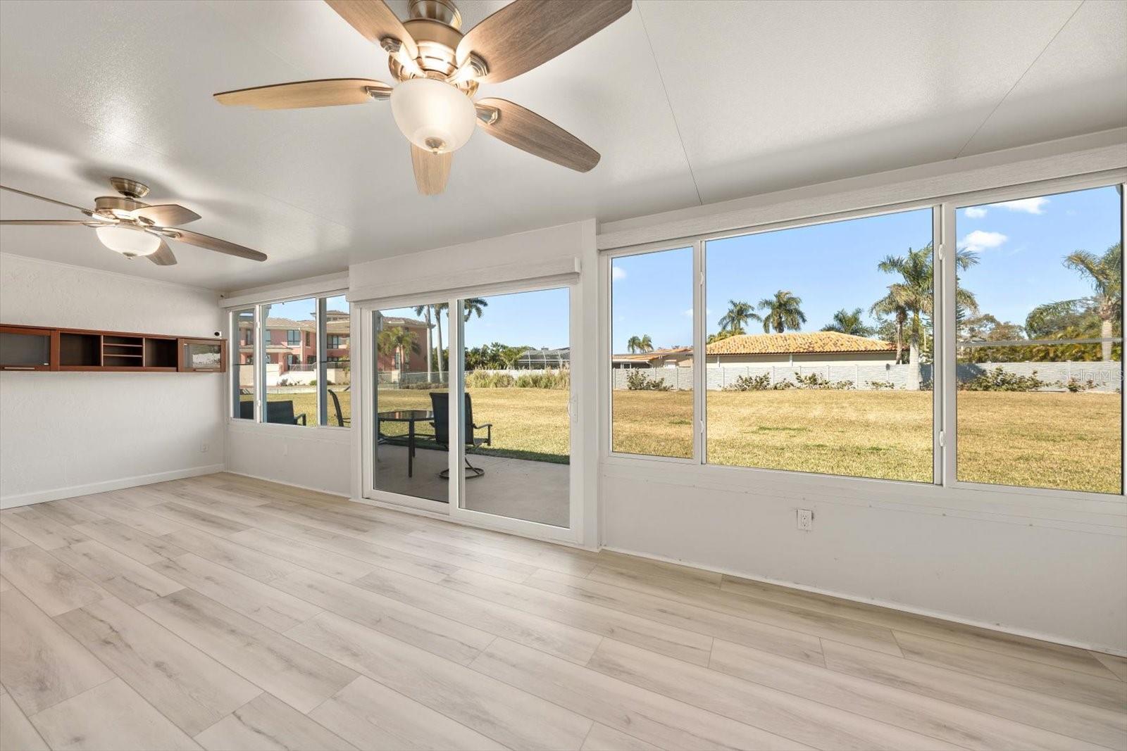 Image 20 of 38 For 383 Boca Ciega Point Boulevard N