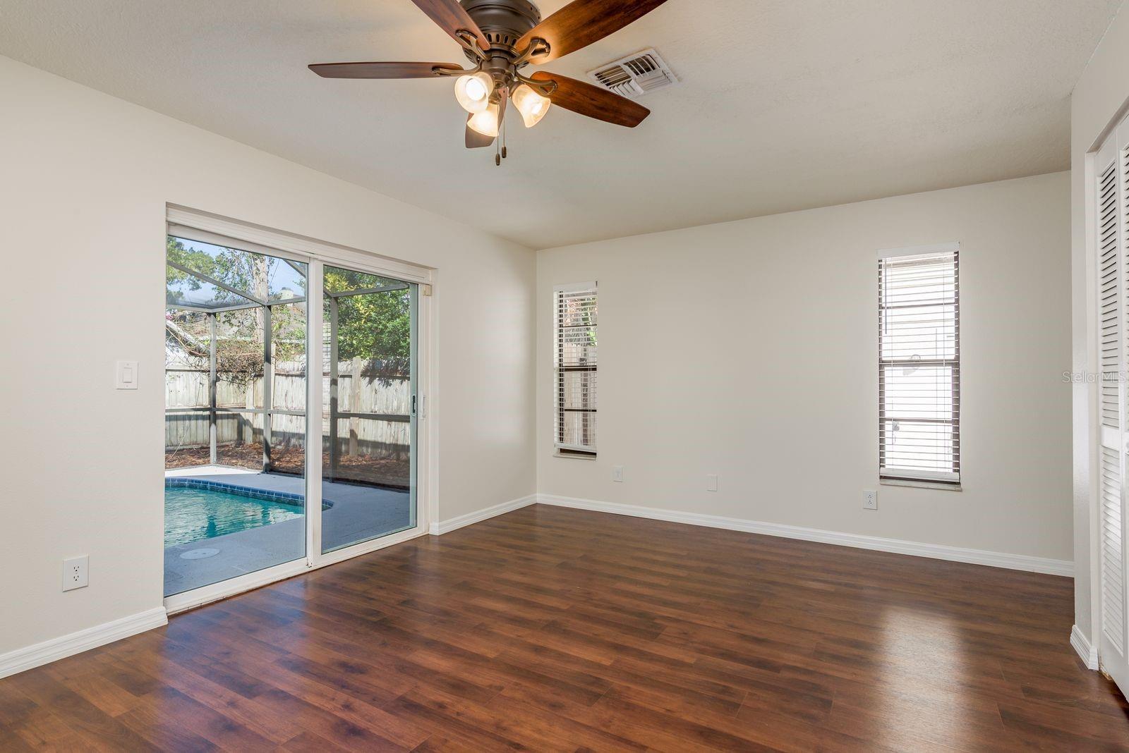 Image 14 of 34 For 550 Ontario Avenue