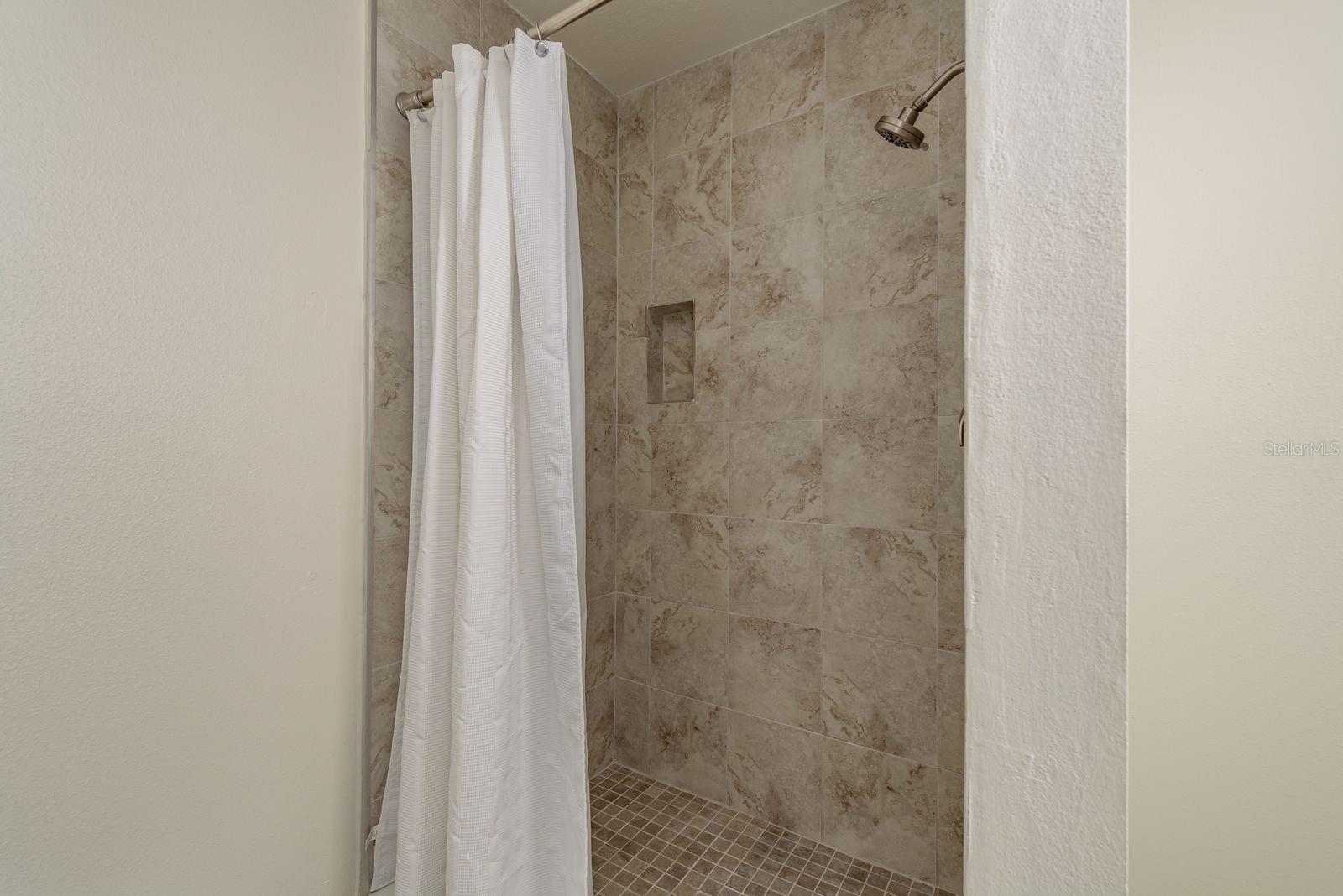 Image 18 of 34 For 550 Ontario Avenue