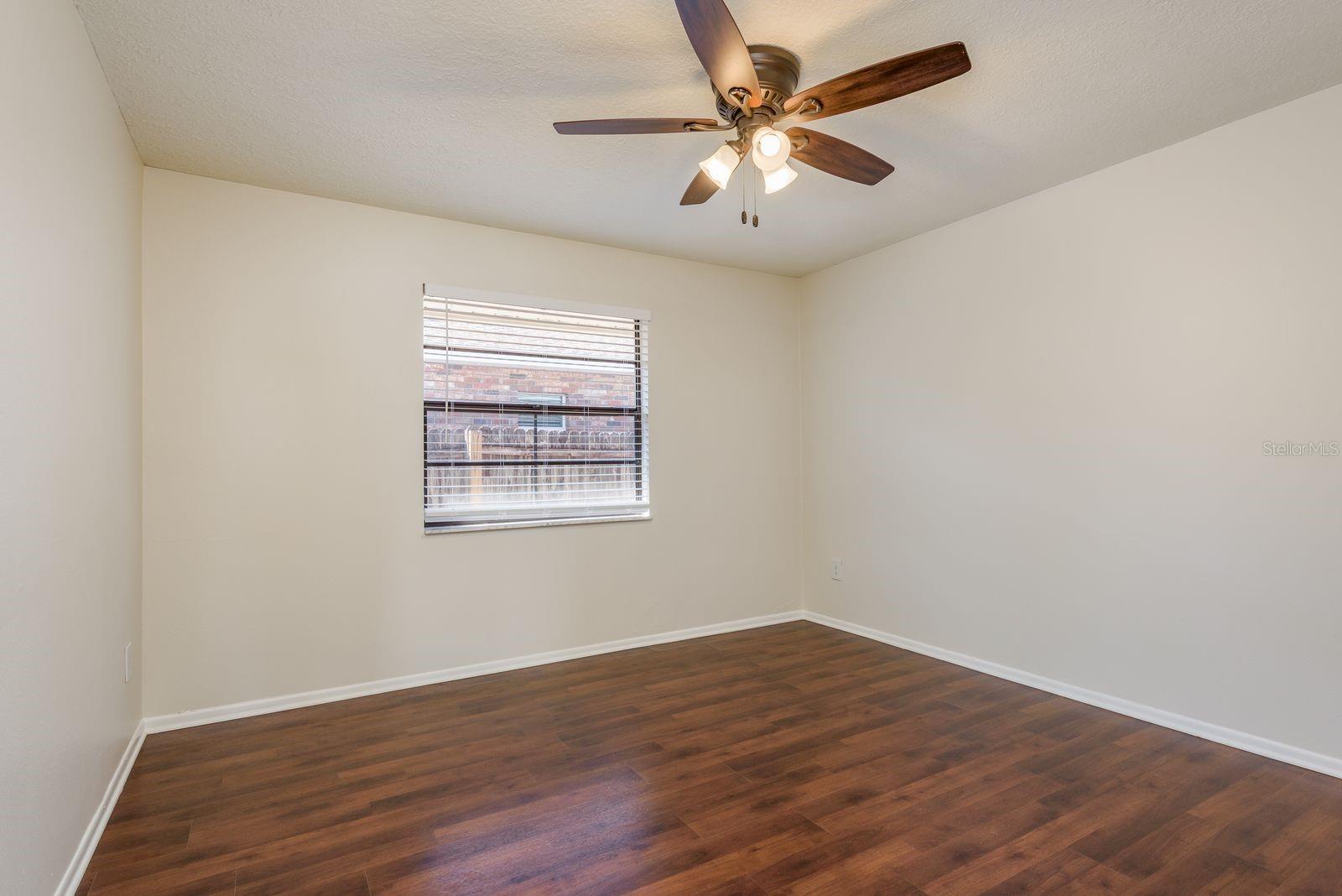 Image 19 of 34 For 550 Ontario Avenue