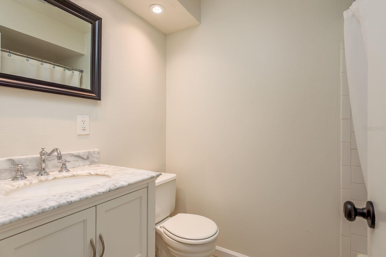 Image 21 of 34 For 550 Ontario Avenue