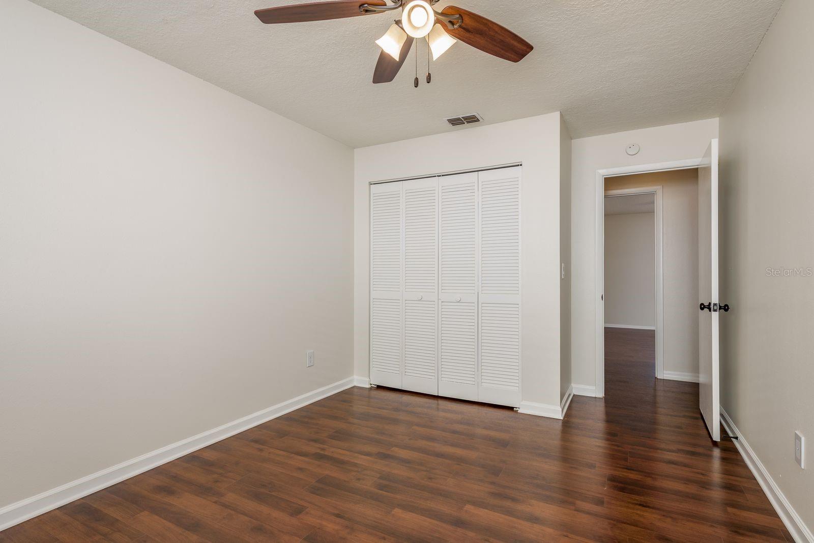 Image 23 of 34 For 550 Ontario Avenue