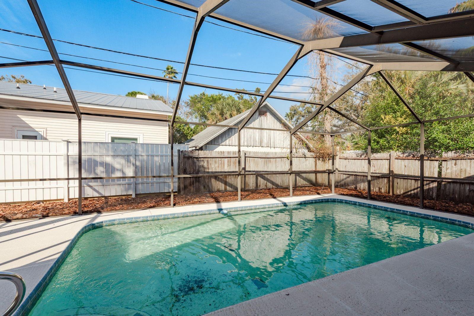 Image 25 of 34 For 550 Ontario Avenue