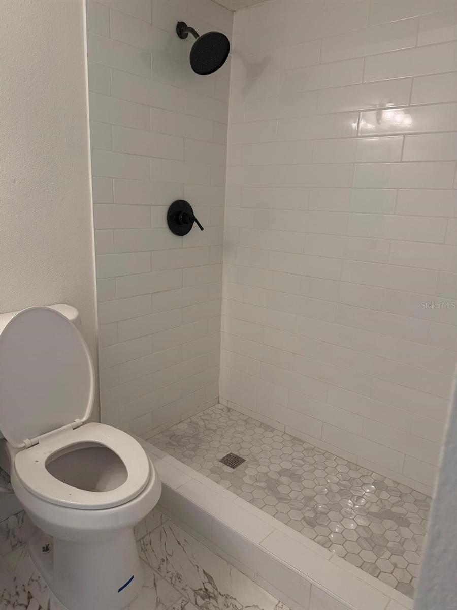 Image 5 of 7 For 114 Floral Drive