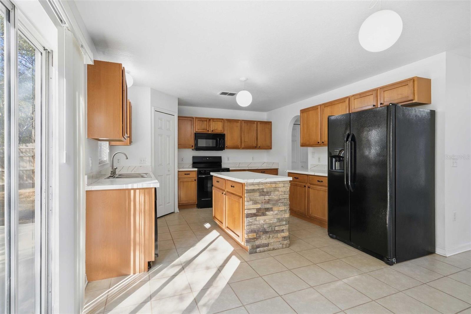 Image 18 of 53 For 3975 Wilburton Drive