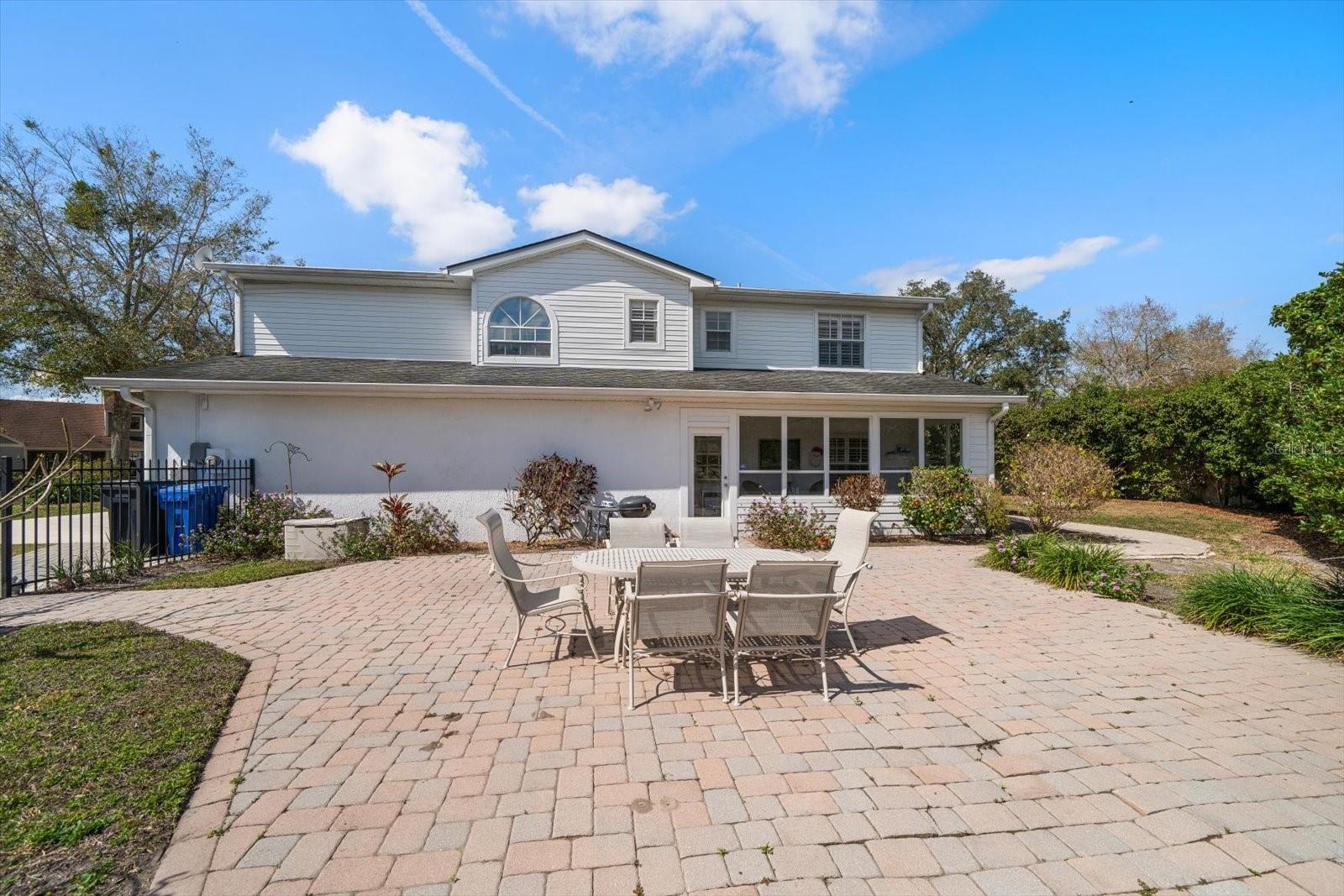 Image 16 of 24 For 2102 Fore Circle