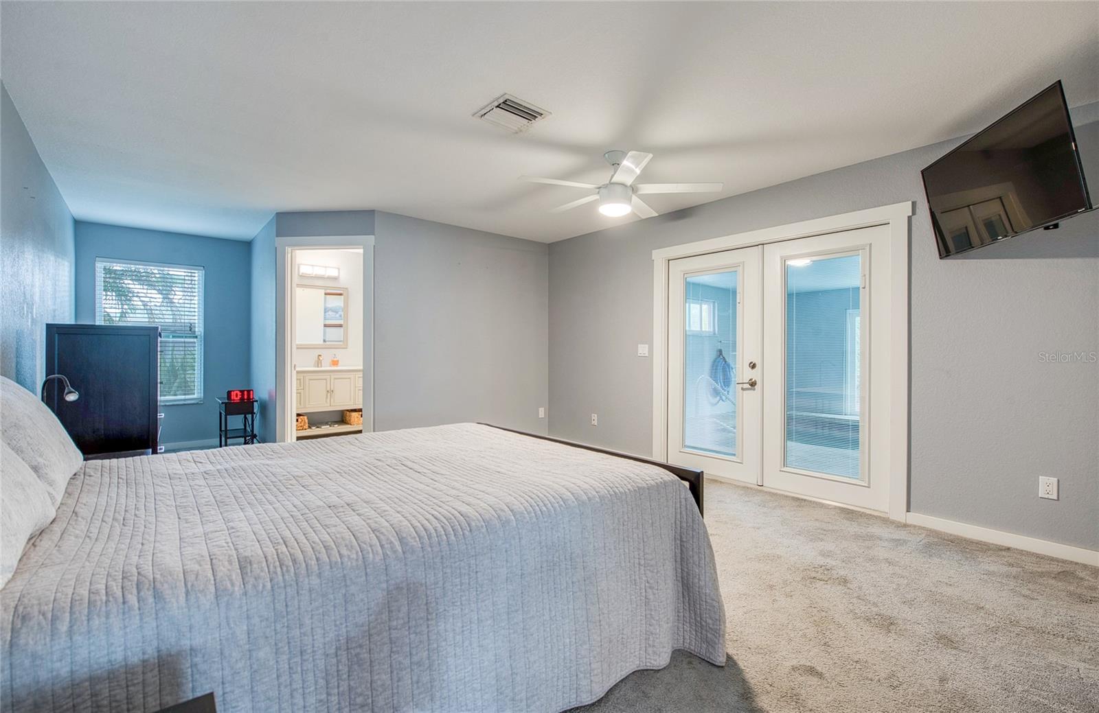 Listing photo id 20 for 6408 7th Avenue N