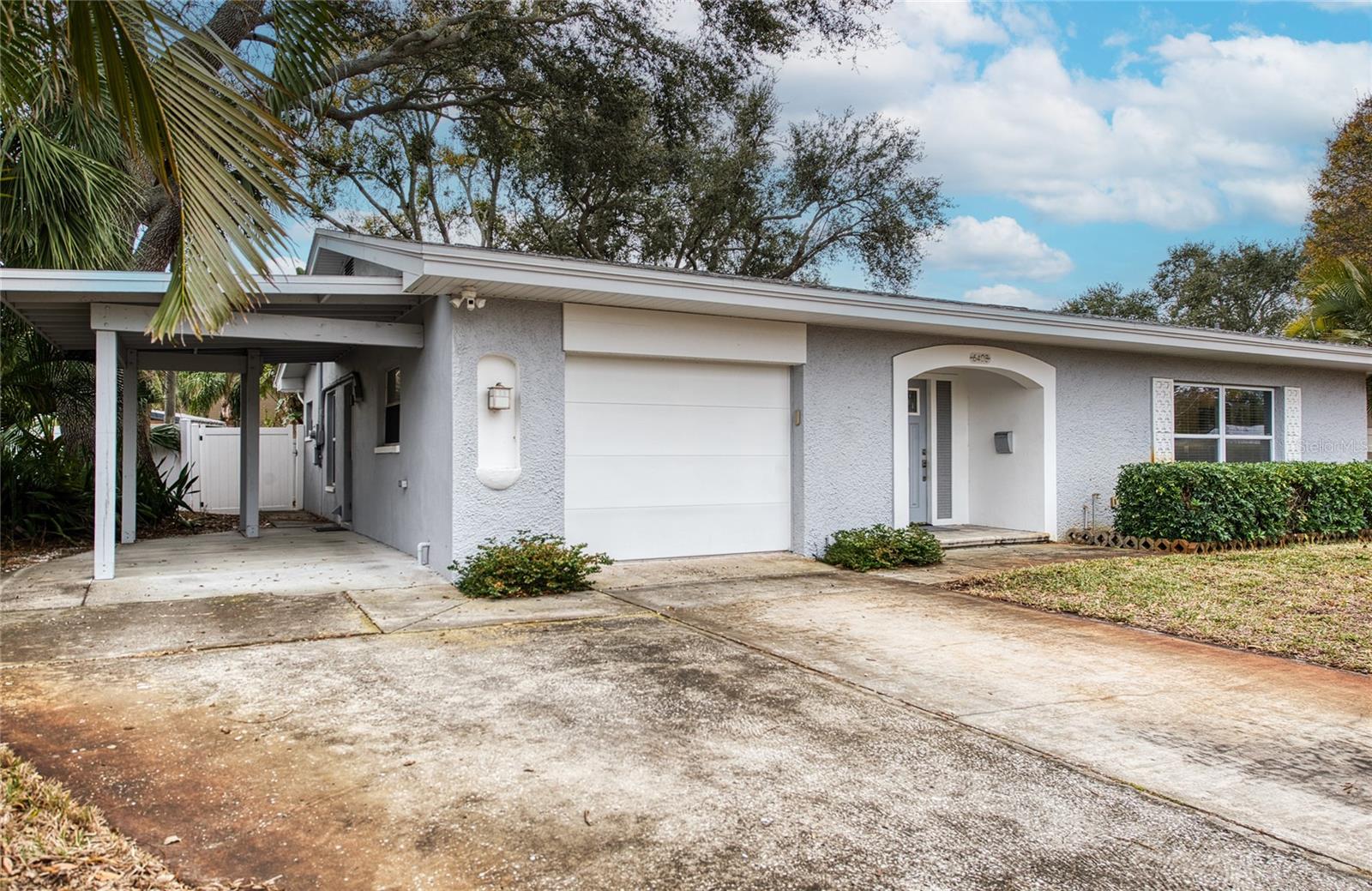 Listing photo id 1 for 6408 7th Avenue N