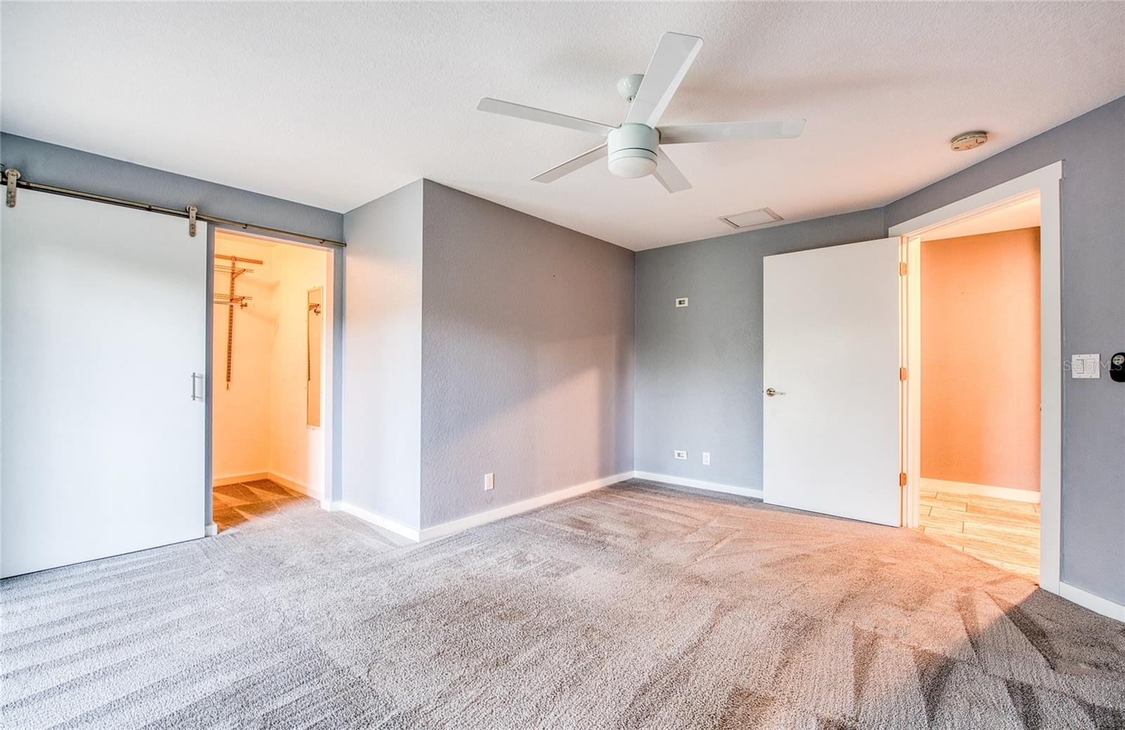 Listing photo id 35 for 6408 7th Avenue N