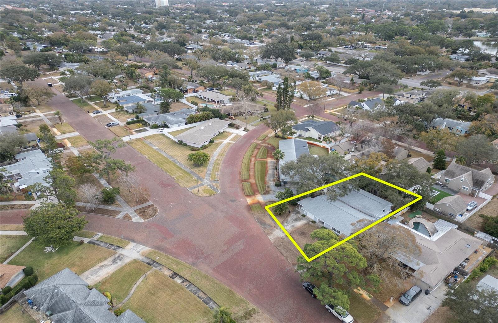 Listing photo id 50 for 6408 7th Avenue N