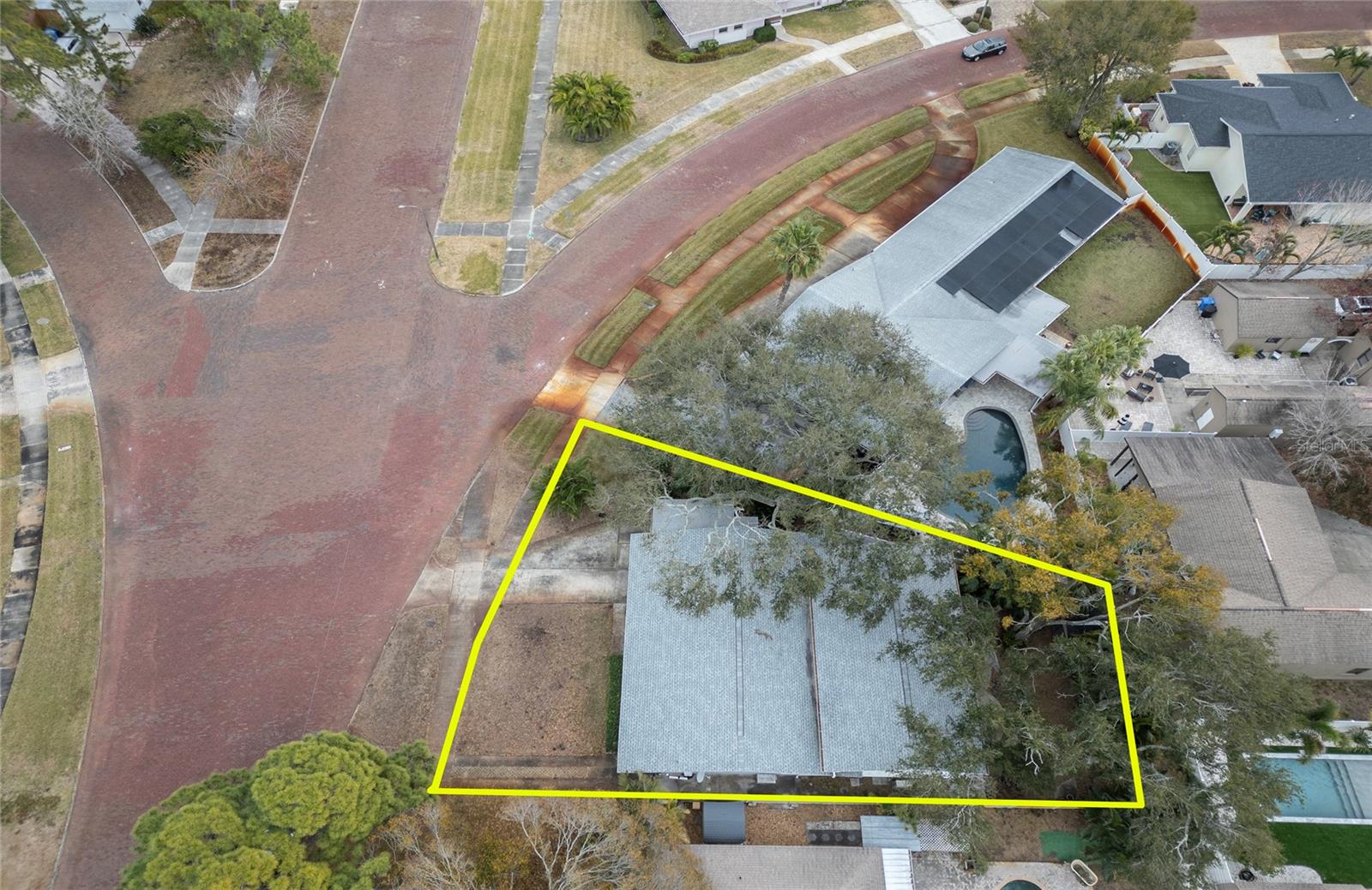 Listing photo id 53 for 6408 7th Avenue N