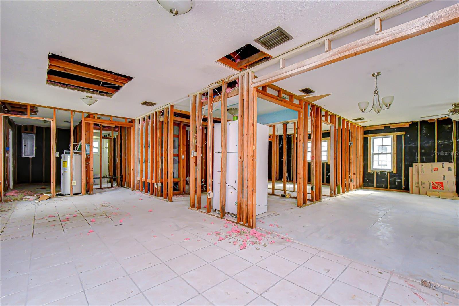 Listing photo id 5 for 615 Davis Boulevard