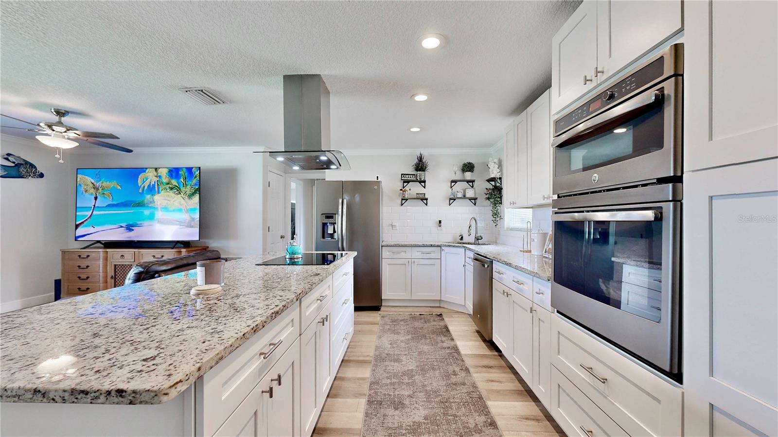 Image 16 of 41 For 6947 114th Street