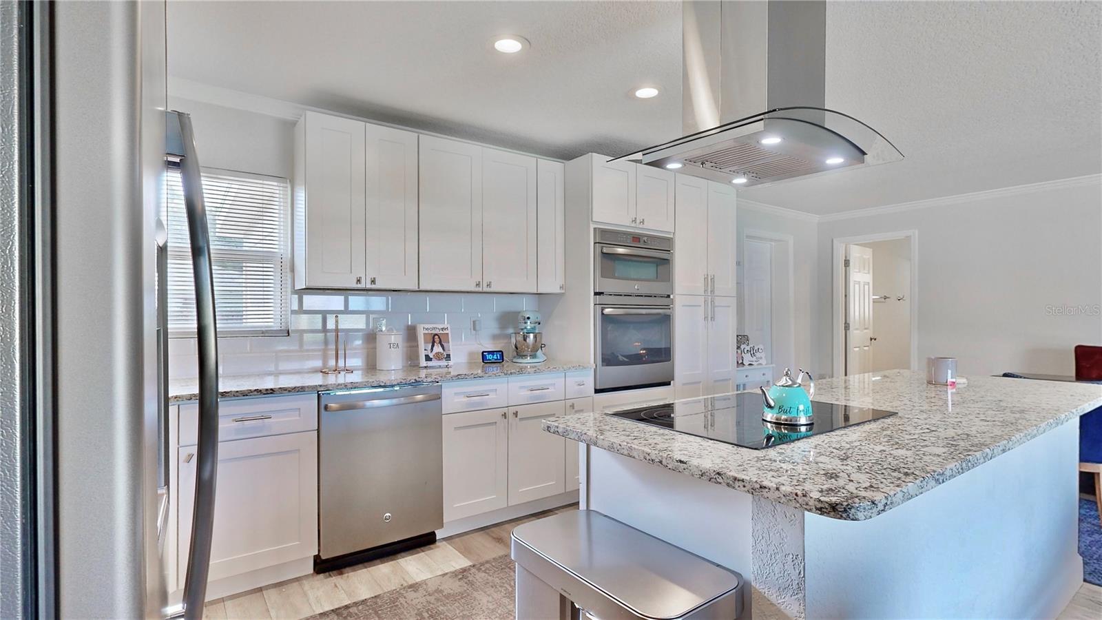 Image 18 of 41 For 6947 114th Street