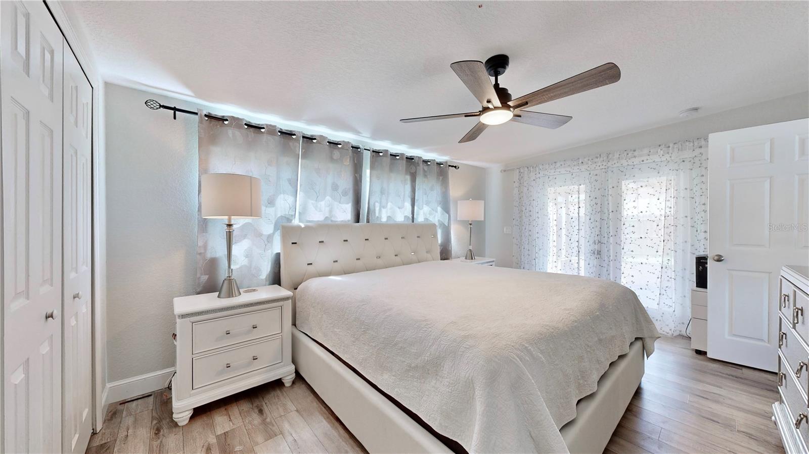 Image 26 of 41 For 6947 114th Street