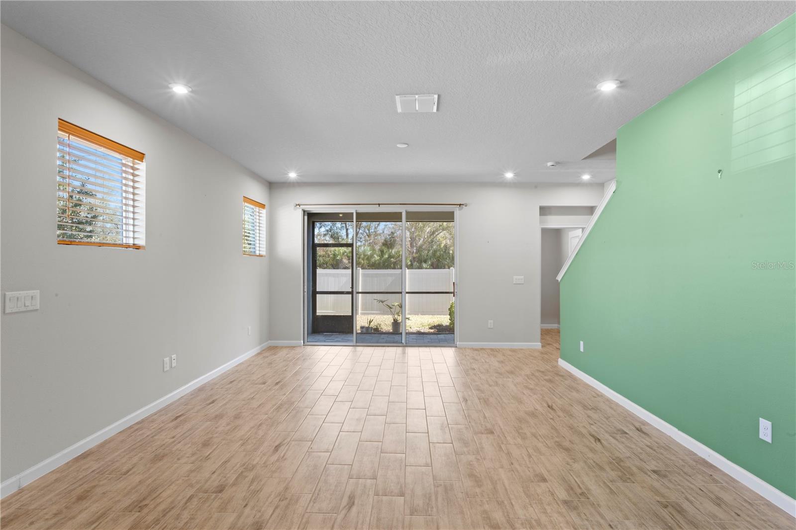 Image 13 of 44 For 8519 Primrose Willow Place