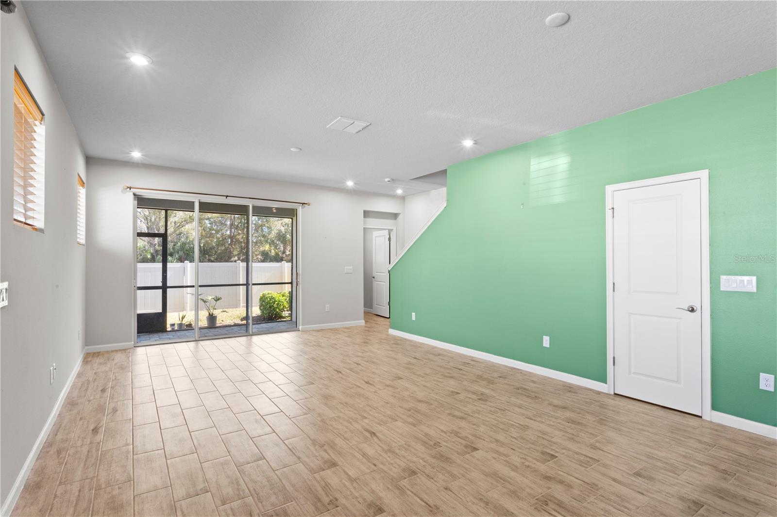 Image 17 of 44 For 8519 Primrose Willow Place