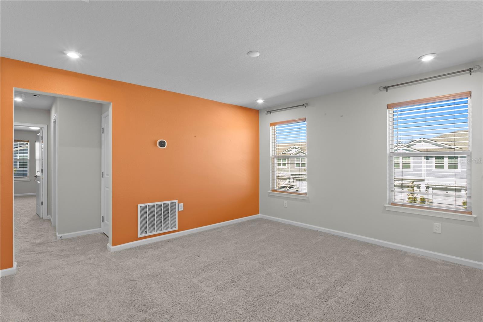 Image 25 of 44 For 8519 Primrose Willow Place