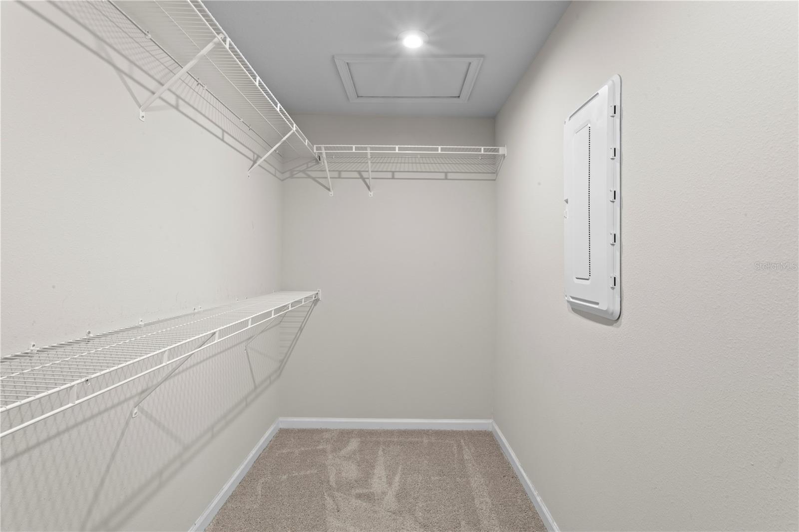 Image 33 of 44 For 8519 Primrose Willow Place