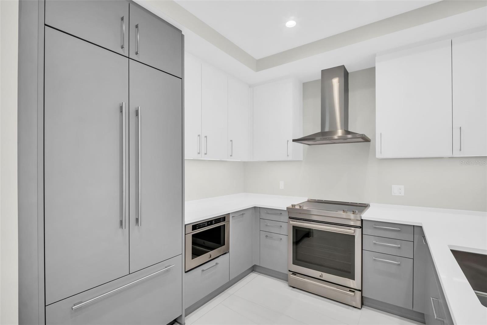 Listing photo id 10 for 275 1st Avenue S 3304