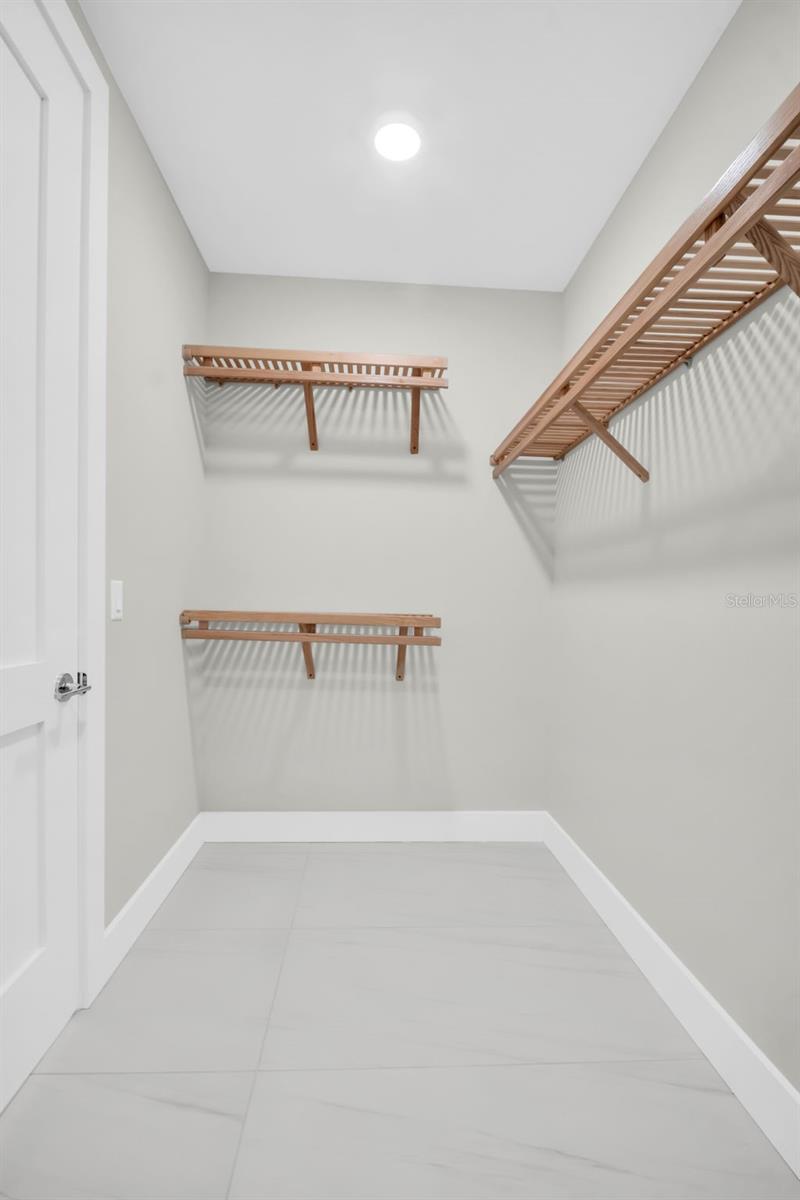 Listing photo id 27 for 275 1st Avenue S 3304