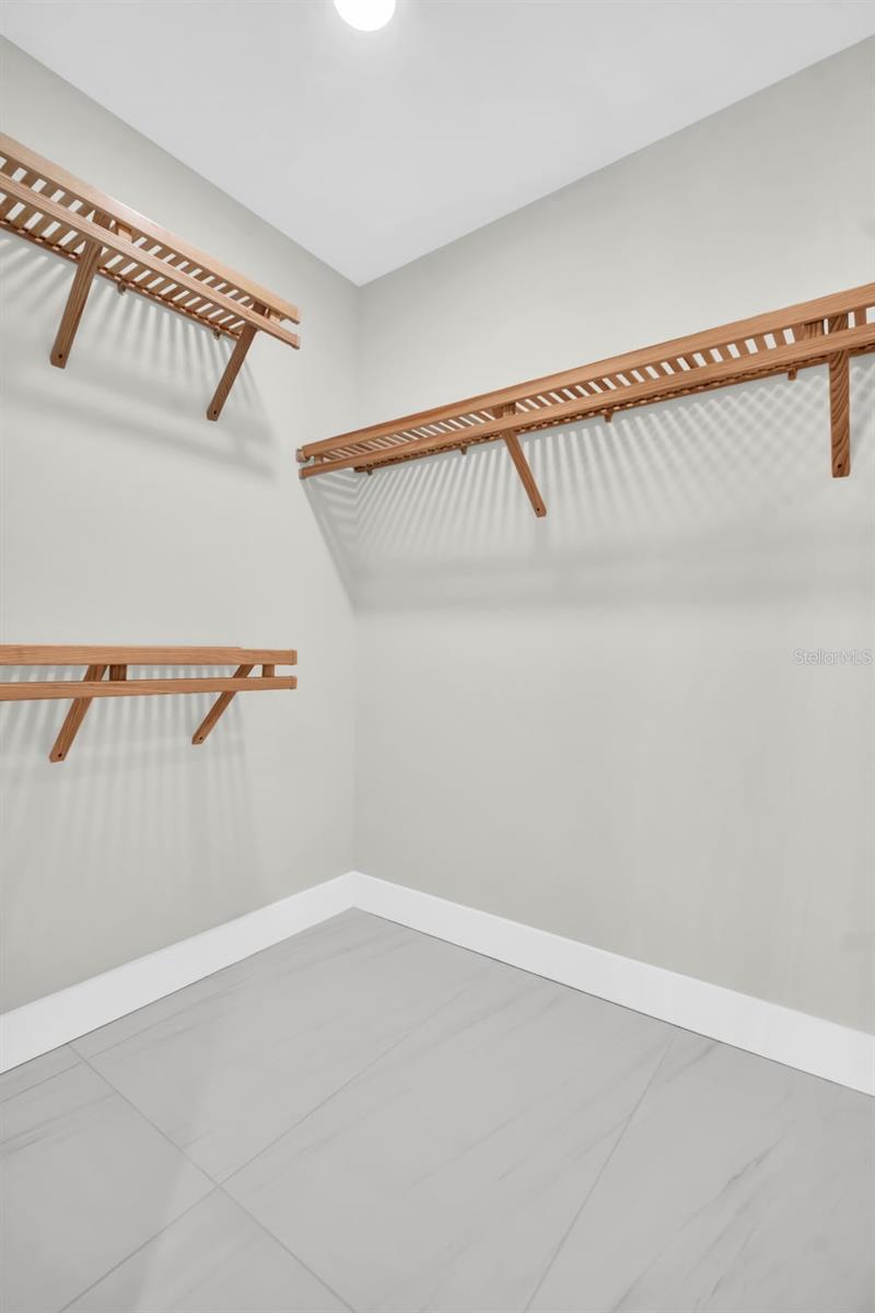 Listing photo id 28 for 275 1st Avenue S 3304