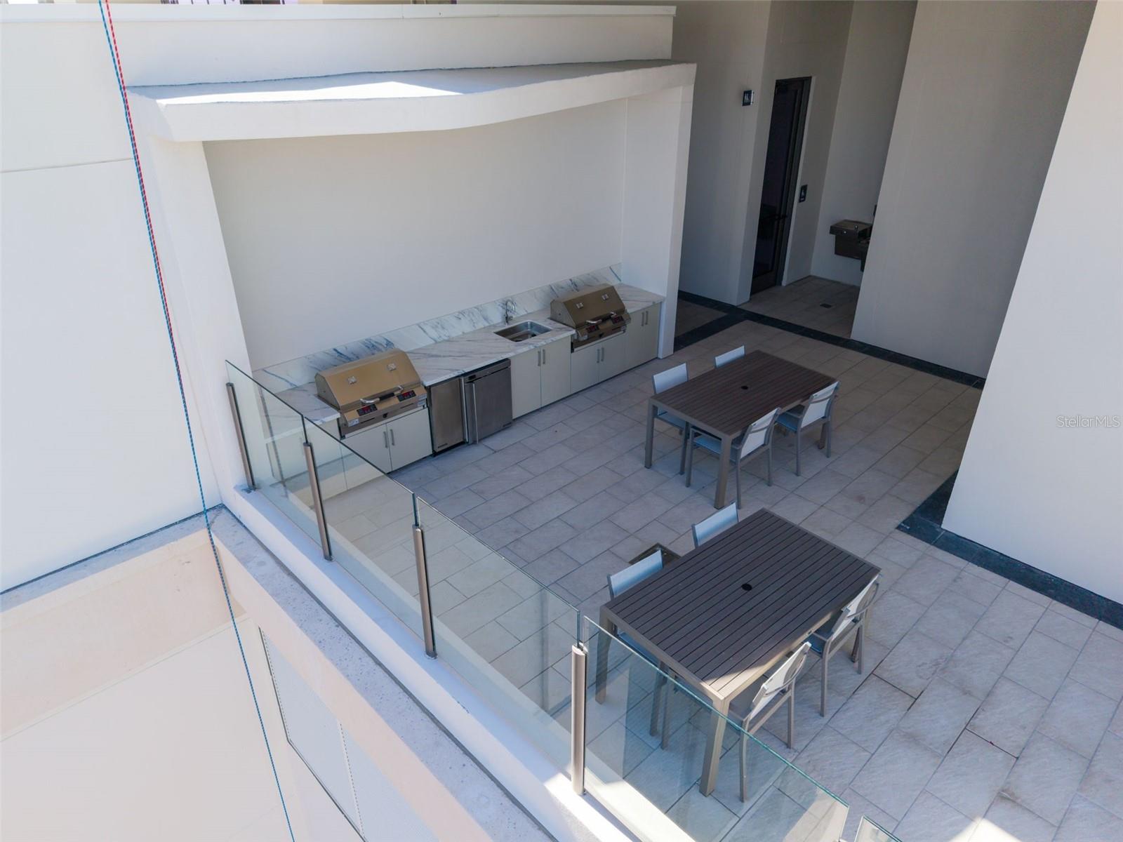 Listing photo id 56 for 275 1st Avenue S 3304