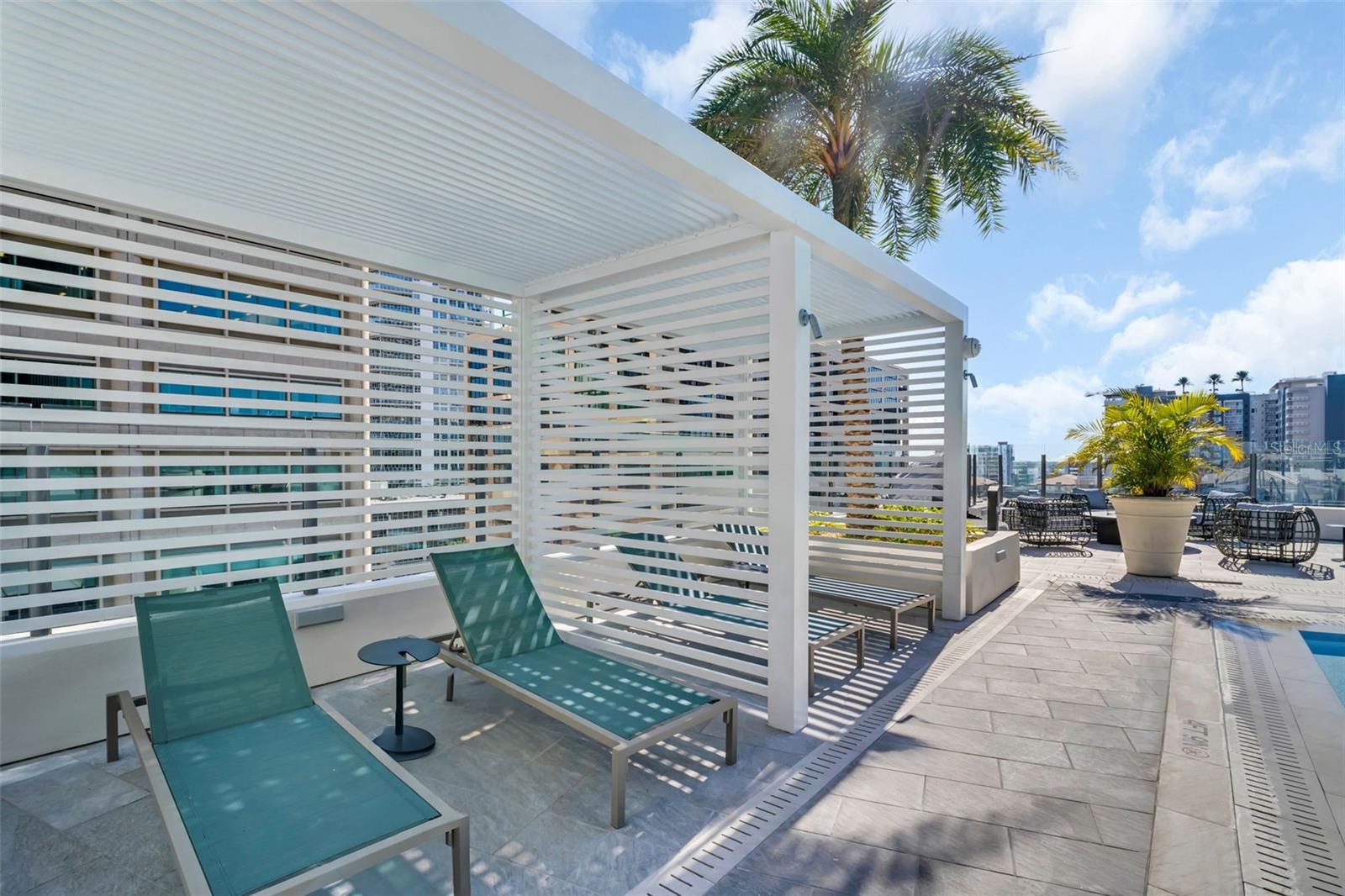 Listing photo id 67 for 275 1st Avenue S 3304