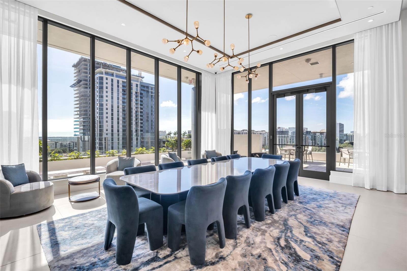 Listing photo id 86 for 275 1st Avenue S 3304