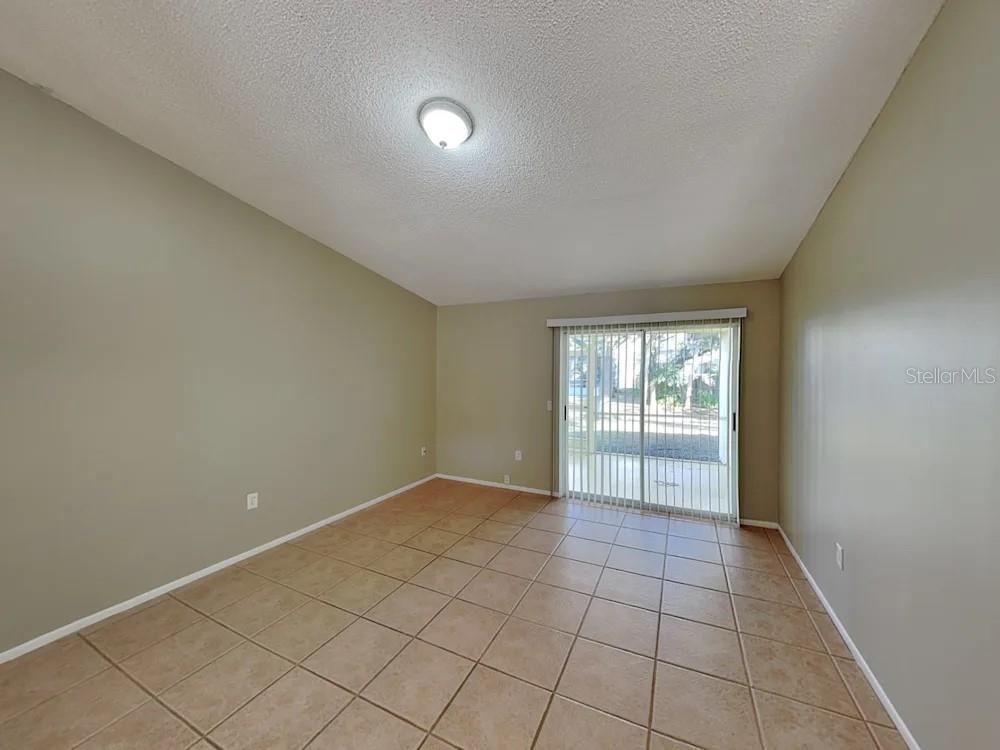 Image 3 of 14 For 2275 Cork Oak Street E