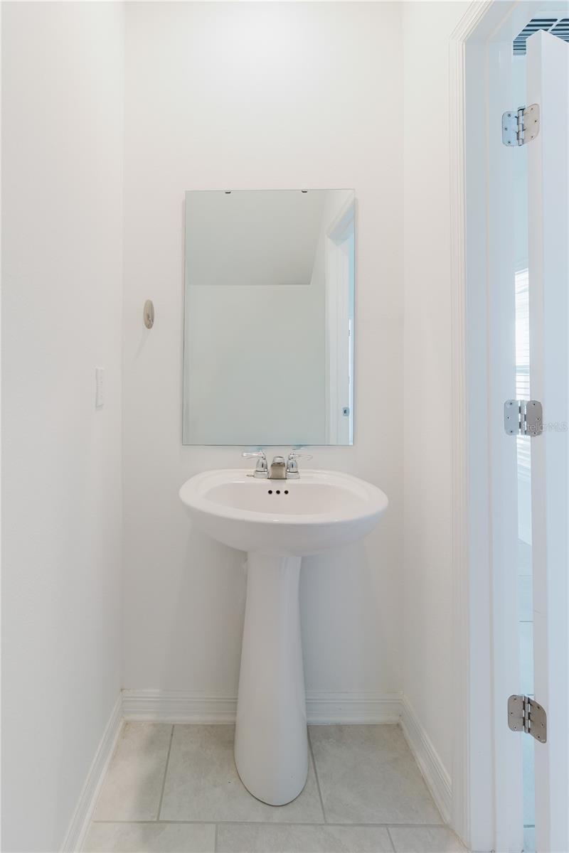 Image 14 of 43 For 1458 Austin Street