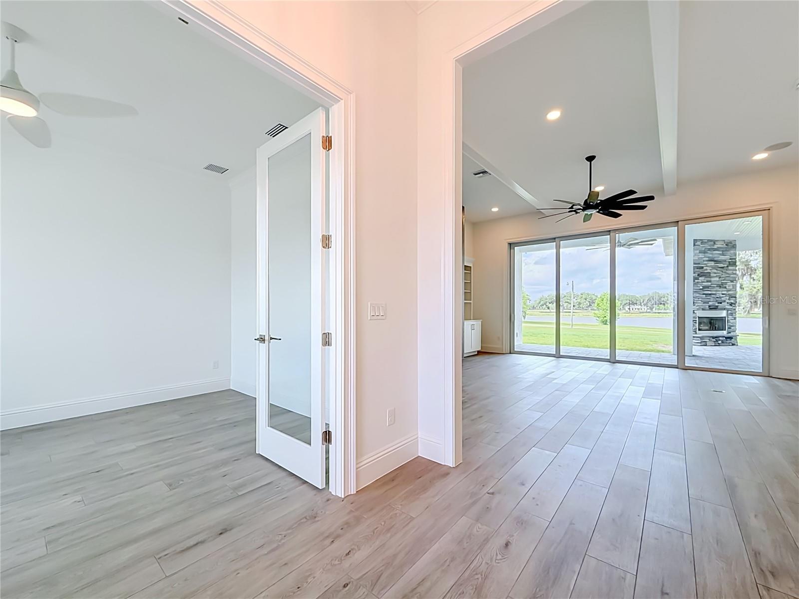 Listing photo id 9 for 6530 156th Loop 3 & 4