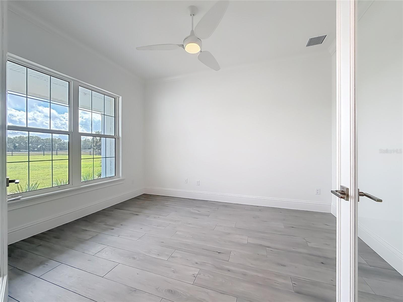 Listing photo id 10 for 6530 156th Loop 3 & 4