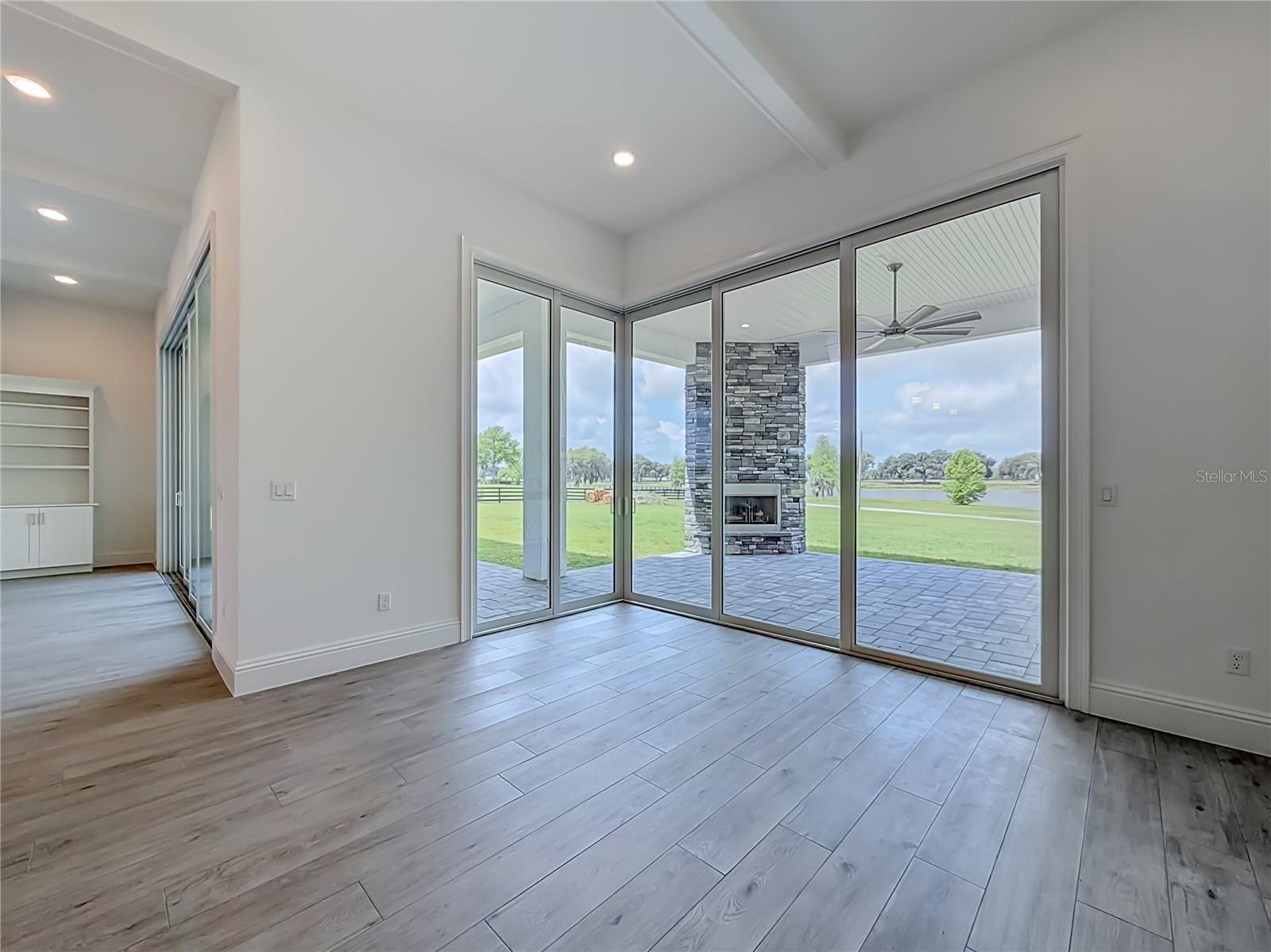 Listing photo id 29 for 6530 156th Loop 3 & 4